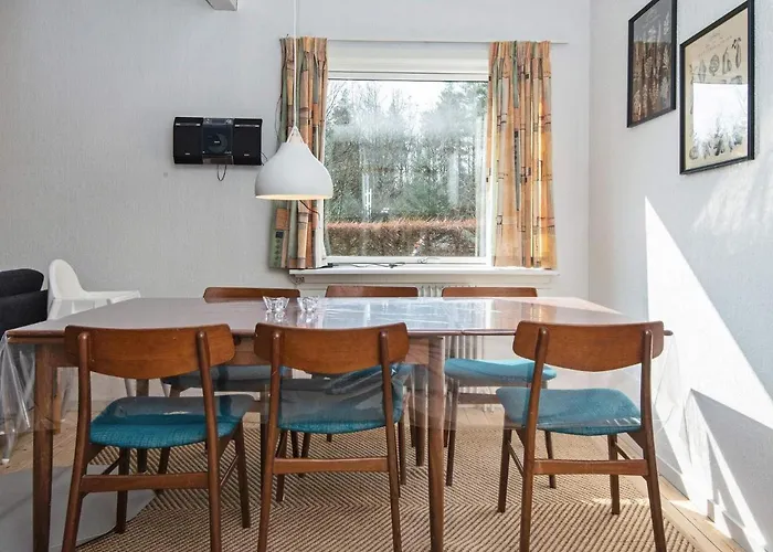 6 Person In Norre Nebel-by Traum