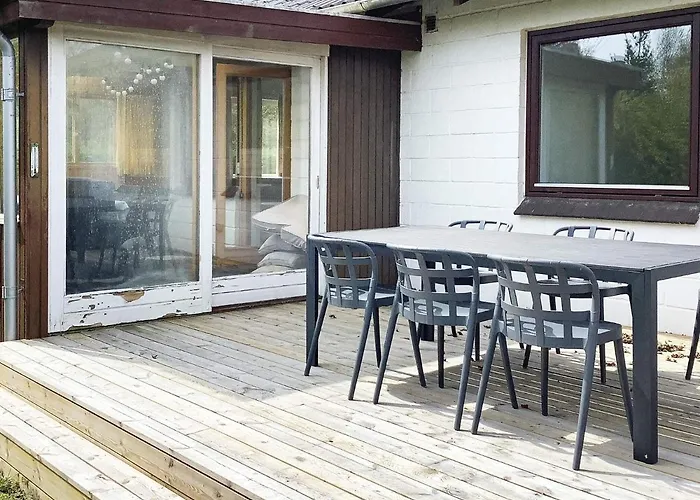 6 Person In Norre Nebel-by Traum * Norre Nebel